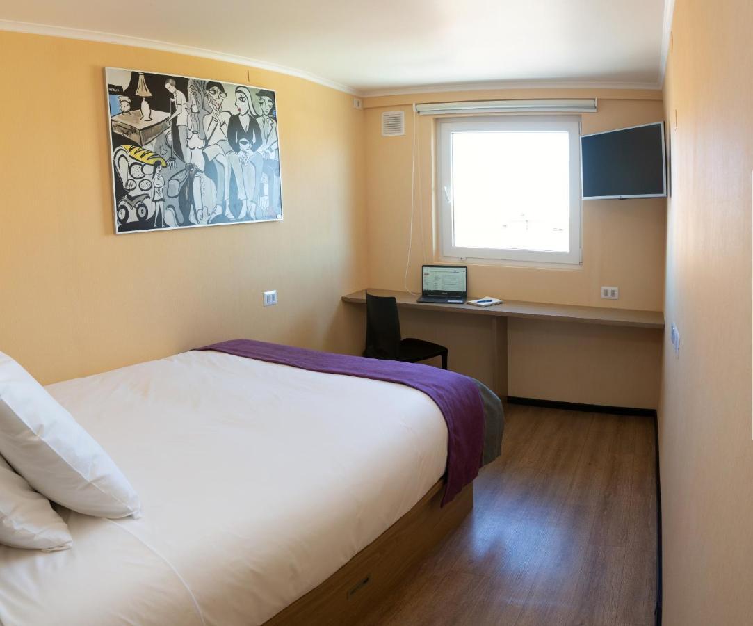 Hotel Modular Express Calama Bagian luar foto